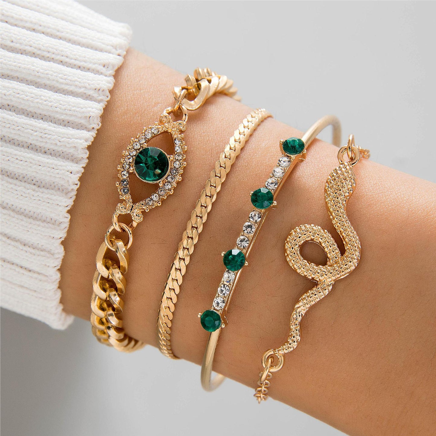 MAGNIFIC TWIN CHAIN DESIGN BRACELET